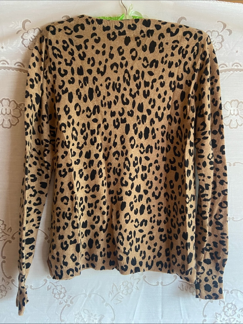 J. Crew 100% Cashmere Leopard Print Crewneck Sweater Like New M - Picture 5 of 7